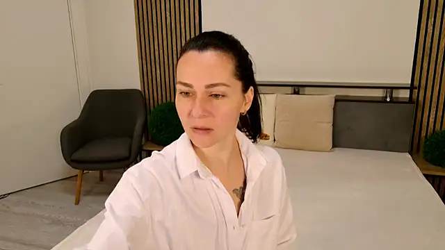 DitaNoir online show from 04-01-26, 05:53