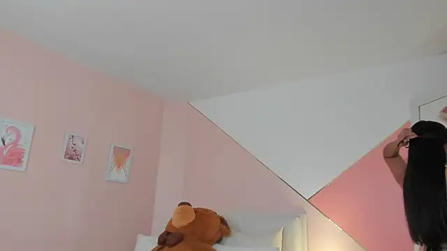 Snapshot of mia_canoo chatting on 10-31-25, 11:40 mia canoo online show from 10-31-25, 11:40