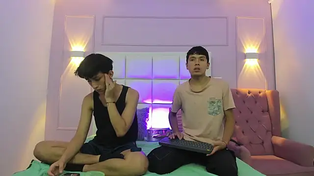 hoot booys  online show from 10-30-25, 11:23