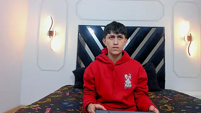 hoot booys  online show from 12-18-25, 08:23