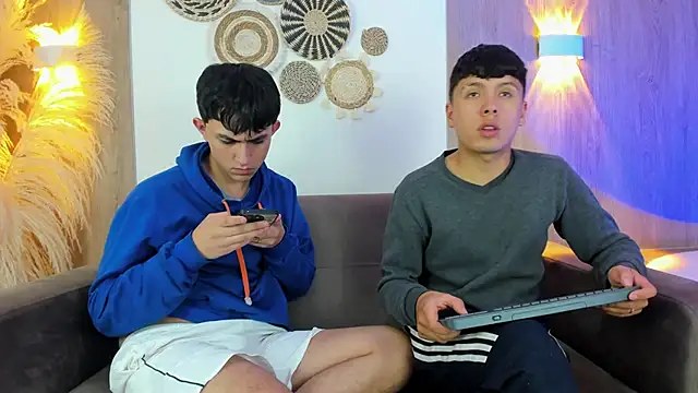 hoot booys  online show from 02-22-26, 03:53