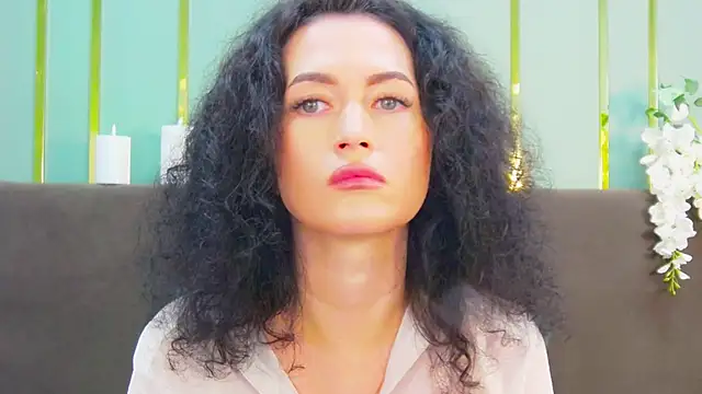 Snapshot of JaneWalch chatting on 11-10-25, 10:53 JaneWalch online show from 11-10-25, 10:53