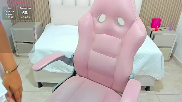 Aziz daud online show from 10-22-25, 12:37