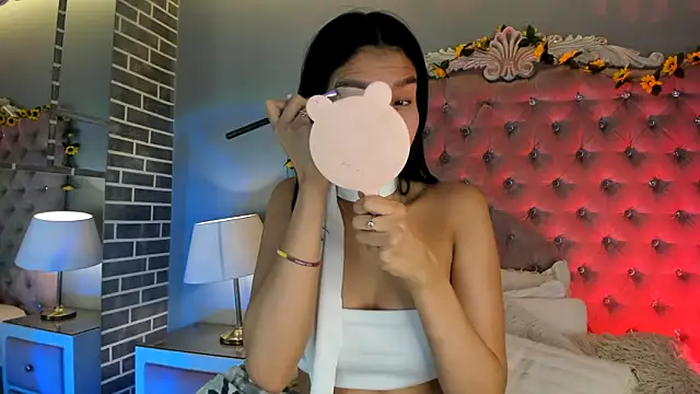 Snapshot of TanyaBello chatting on 06-16-26, 04:23 TanyaBello online show from 06-16-26, 04:23