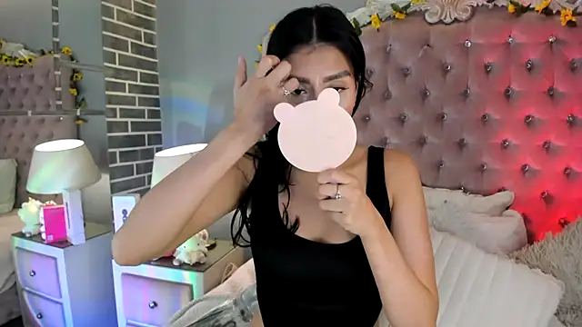 Snapshot of TanyaBello chatting on 07-11-26, 04:02 TanyaBello online show from 07-11-26, 04:02