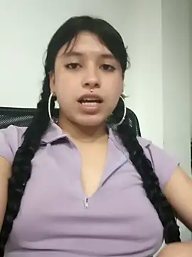 petite coral online show from 01-06-26, 11:53