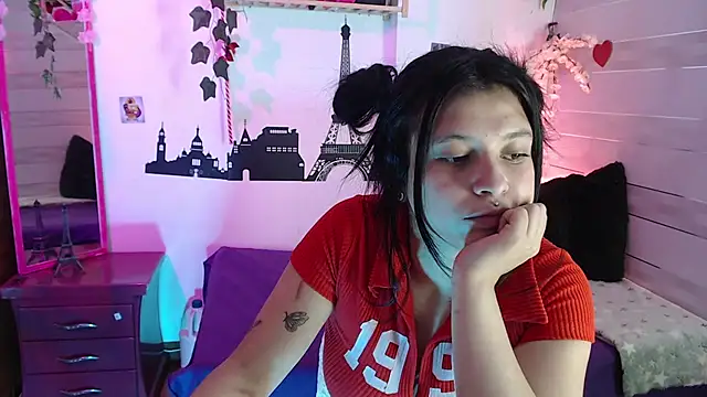 petite coral online show from 05-25-26, 01:16