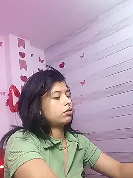 petite coral online show from 12-22-25, 01:17