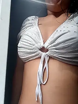 Snapshot of petite_coral chatting on 02-12-26, 08:30 petite coral online show from 02-12-26, 08:30