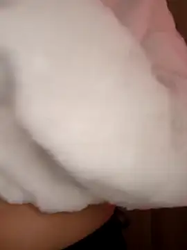 Snapshot of petite_coral chatting on 02-08-26, 05:16 petite coral online show from 02-08-26, 05:16