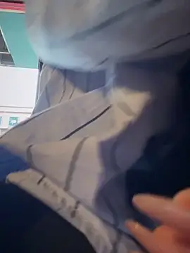 Snapshot of Alice9988 chatting on 10-18-25, 08:16 Alice9988 online show from 10-18-25, 08:16