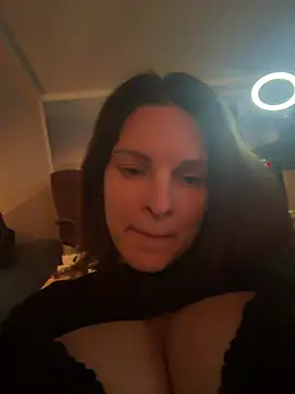 kinkysarahx online show from 04-04-26, 06:47