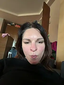 kinkysarahx online show from 04-10-26, 03:52