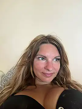Snapshot of kinkysarahx chatting on 06-30-26, 10:15 kinkysarahx online show from 06-30-26, 10:15