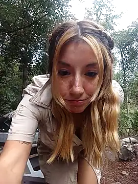 lilivalkova online show from 04-17-26, 06:11