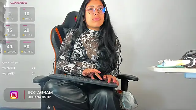 valeria d online show from 10-20-25, 01:33