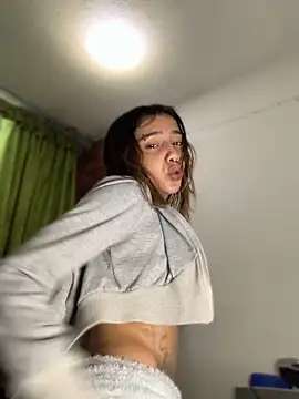 MiaaCute- online show from 12-04-25, 10:09