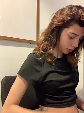 Snapshot of MiaaCute- chatting on 04-28-26, 10:14 MiaaCute- online show from 04-28-26, 10:14