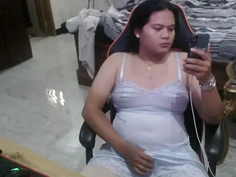 Snapshot of Zoe_fenlon chatting on 10-29-25, 03:38 Zoe fenlon online show from 10-29-25, 03:38