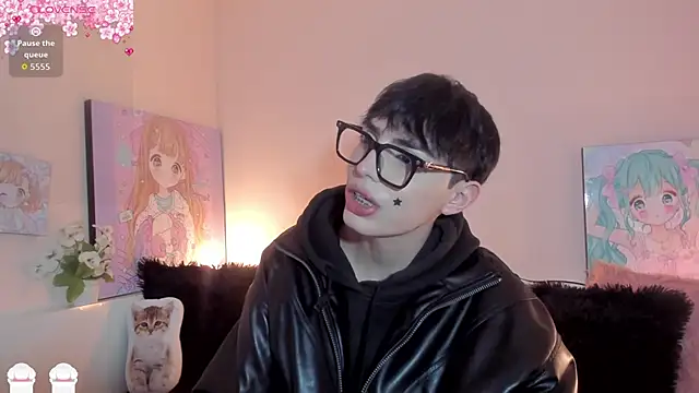 Strawberry Kitty  online show from 03-22-26, 04:16