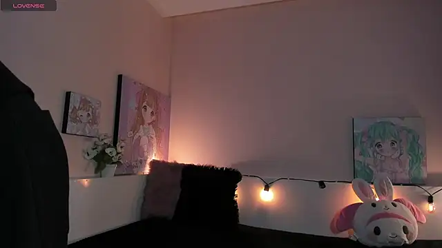 Strawberry Kitty  online show from 02-27-26, 04:45