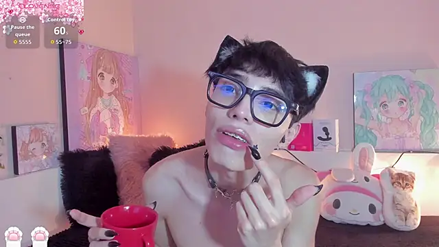 Strawberry Kitty  online show from 01-17-26, 04:05