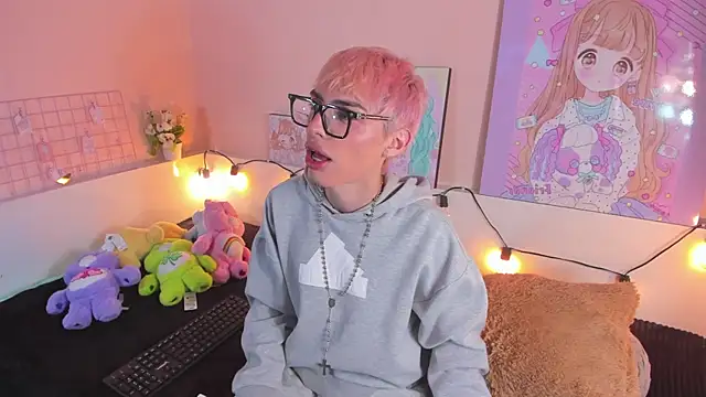 Strawberry Kitty  online show from 11-09-25, 05:00