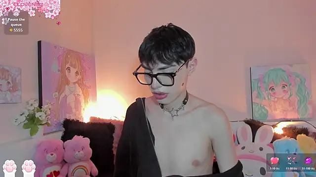 Strawberry Kitty  online show from 03-16-26, 03:03