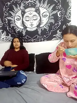 Snapshot of emily_n_abby chatting on 03-28-26, 01:45 emily n abby online show from 03-28-26, 01:45