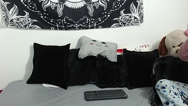 emily n abby online show from 11-12-25, 12:20