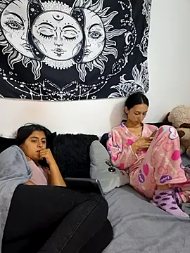 emily n abby online show from 07-15-26, 02:13