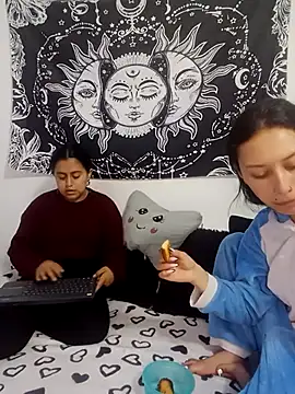 Snapshot of emily_n_abby chatting on 03-30-26, 02:18 emily n abby online show from 03-30-26, 02:18