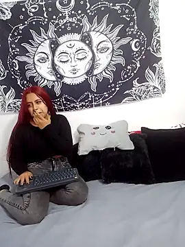 emily n abby online show from 11-11-25, 12:11