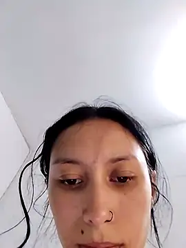 Snapshot of emily_n_abby chatting on 04-10-26, 01:29 emily n abby online show from 04-10-26, 01:29