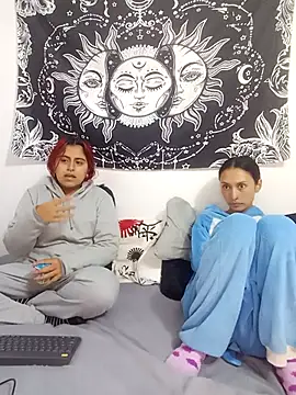 emily n abby online show from 02-05-26, 01:07