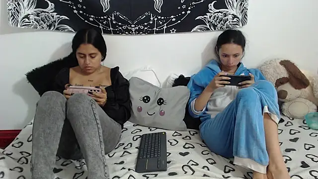 emily n abby online show from 05-23-26, 02:16