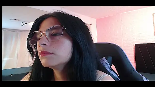 Snapshot of lissy160920 chatting on 10-22-25, 01:10 lissy160920 online show from 10-22-25, 01:10