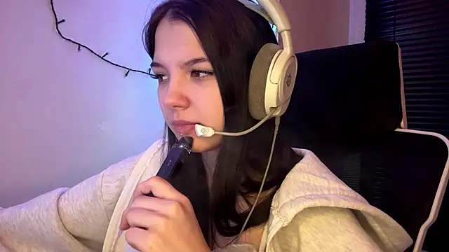 HanaMantanaDell online show from 02-12-26, 03:12