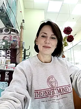 Luna 7777 online show from 10-25-25, 10:36