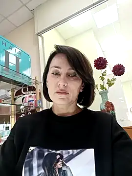 Luna 7777 online show from 10-28-25, 02:49