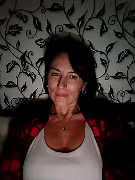 Snapshot of Luna_7777 chatting on 10-19-25, 07:49 Luna 7777 online show from 10-19-25, 07:49