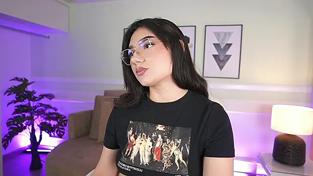 EmilyTurneer online show from 11-13-25, 07:07