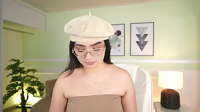 EmilyTurneer online show from 11-19-25, 07:14