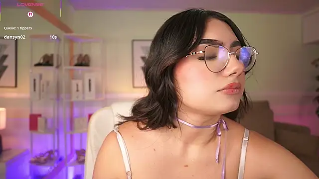 EmilyTurneer online show from 04-16-26, 09:39