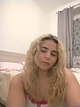 Snapshot of Titi_07_HT chatting on 07-10-26, 11:49 Titi 07 HT online show from 07-10-26, 11:49