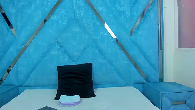 talialadyx online show from 04-14-26, 04:56