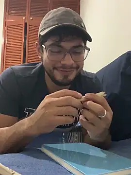 Twistermc11 online show from 10-26-25, 05:19