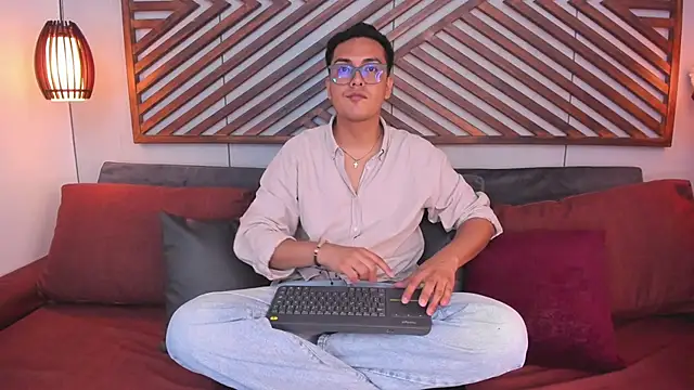 JohnBelRose online show from 12-17-25, 07:52