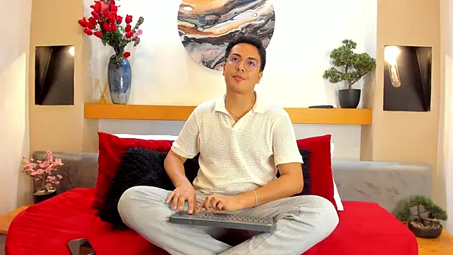 JohnBelRose online show from 11-05-25, 07:50