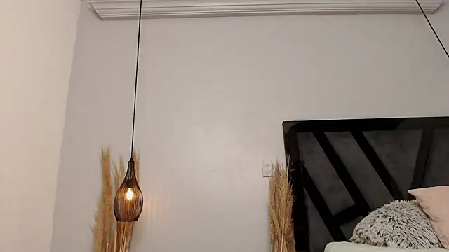 Amelia Brixton online show from 11-07-25, 04:28